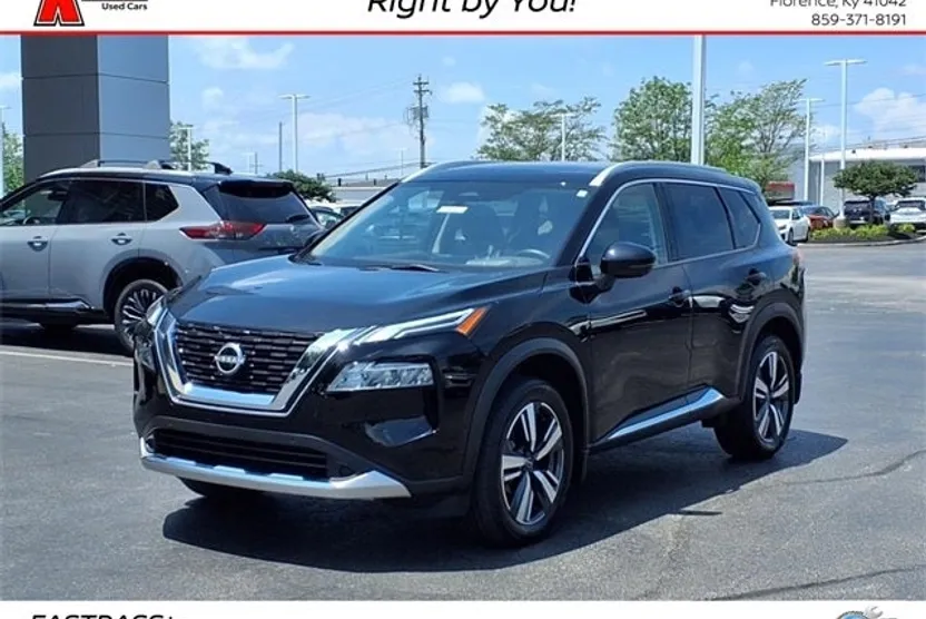 2023 Nissan Rogue Platinum photo 1