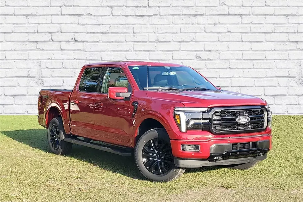 2025 Ford F-150 Lariat photo 1