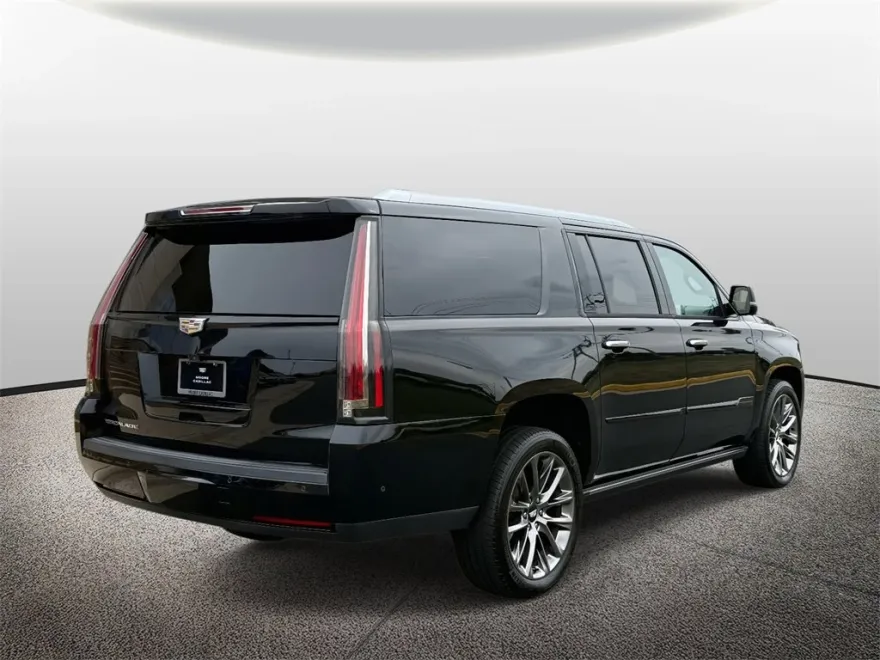 2019 Cadillac Escalade ESV Platinum photo 1