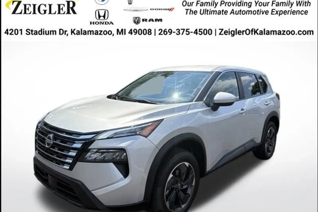 2024 Nissan Rogue SV AWD photo 1