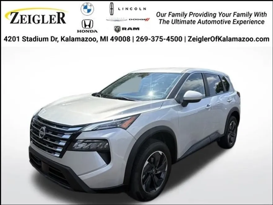 2024 Nissan Rogue SV AWD photo 1