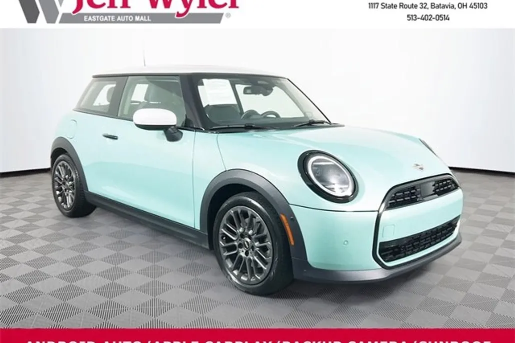 2025 Mini Cooper 2 Door Hardtop Signature photo 1