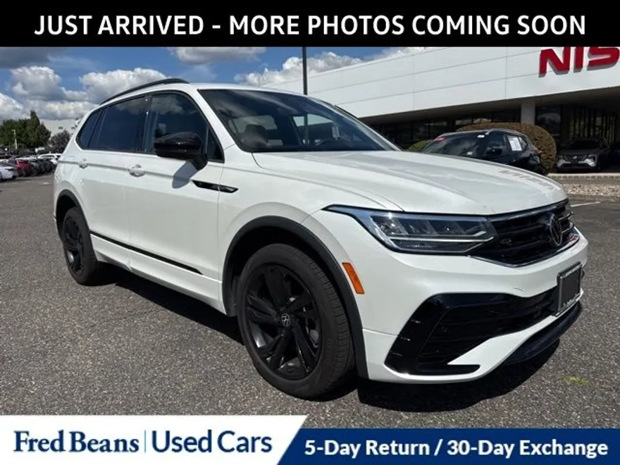 2023 Volkswagen Tiguan SE R-Line Black photo 1