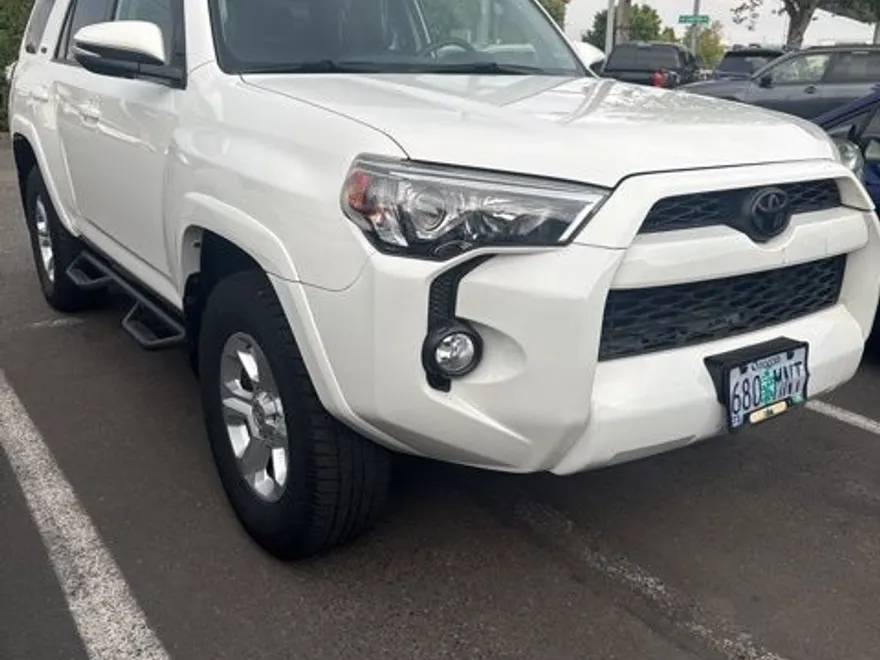 2019 Toyota 4Runner SR5 Premium photo 1