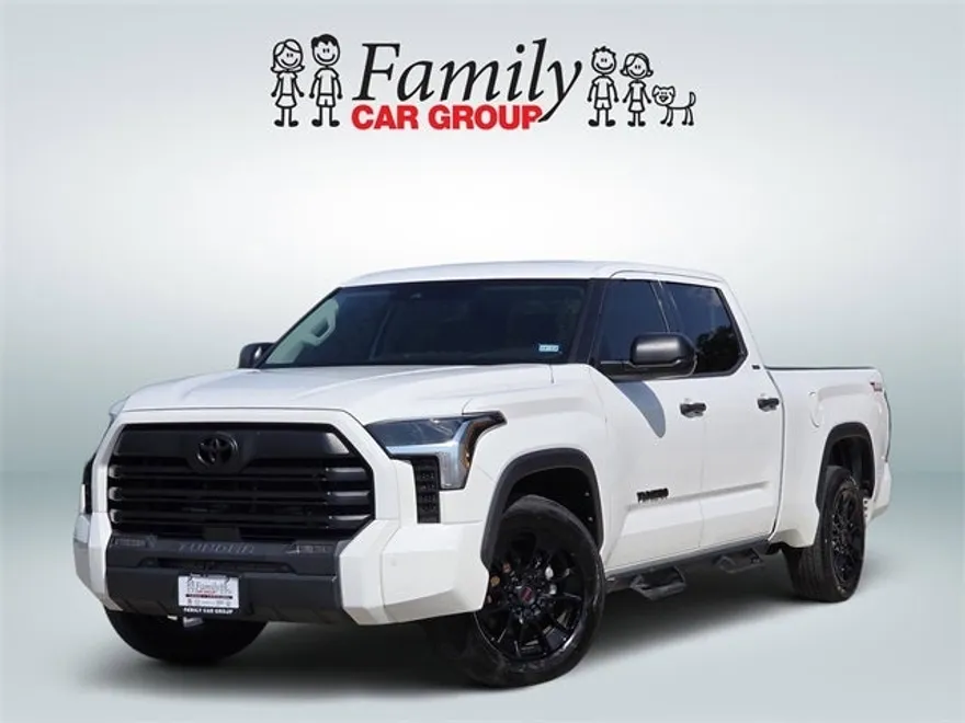 2022 Toyota Tundra SR5 photo 1
