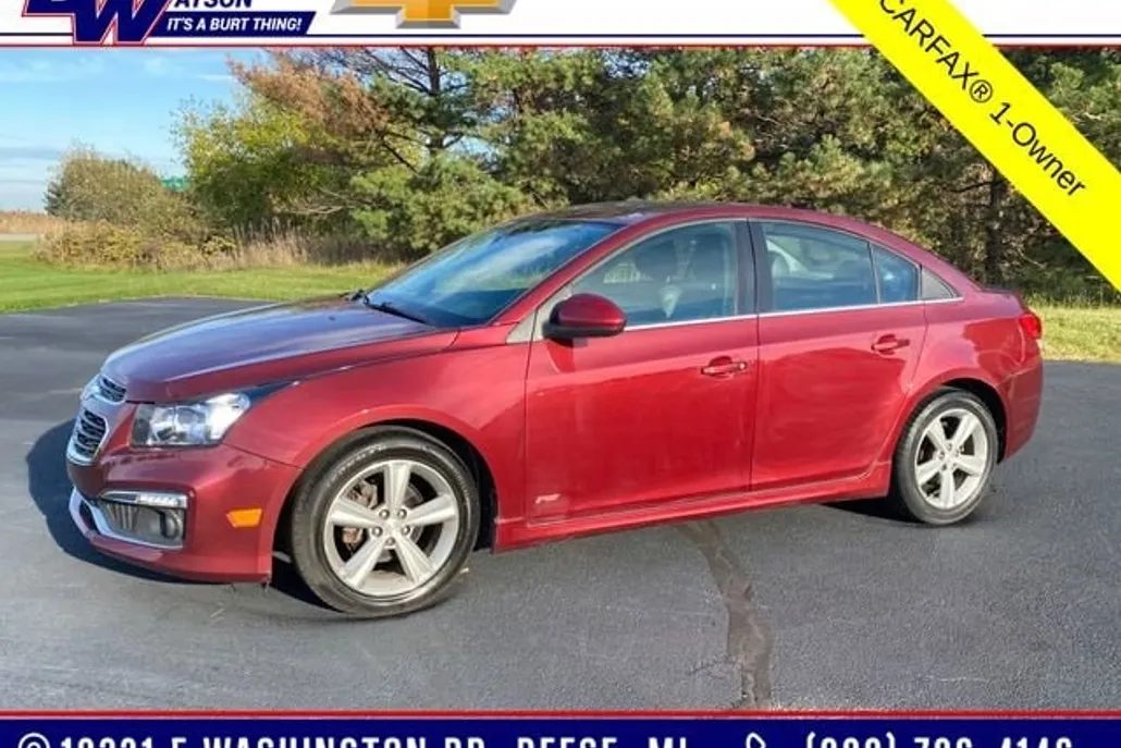 2016 Chevrolet Cruze LT photo 1