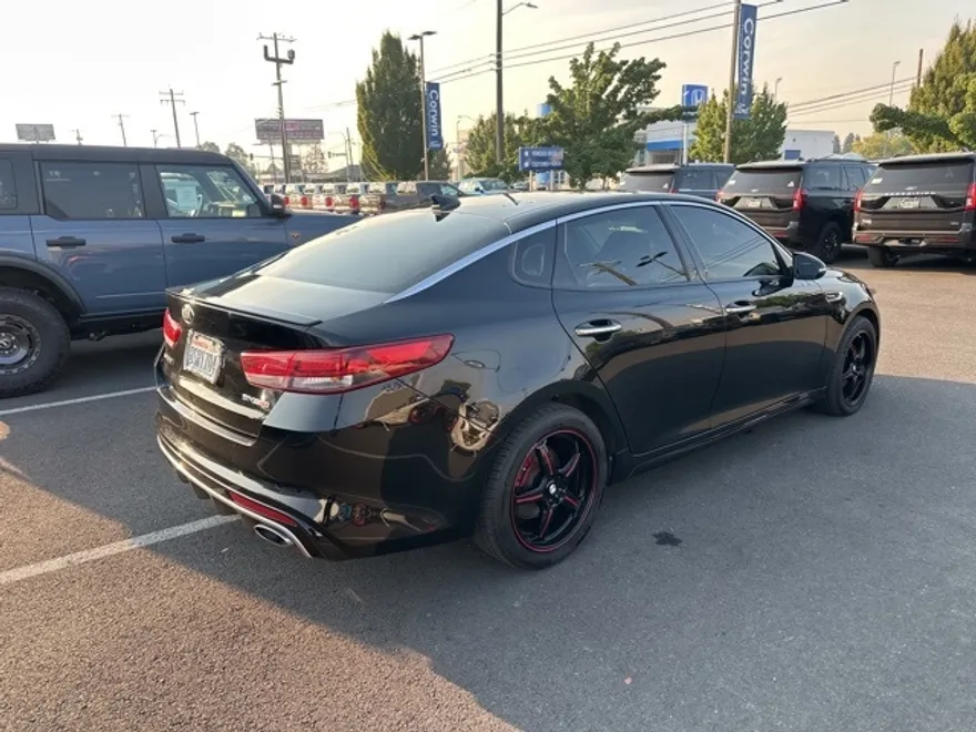 2016 Kia Optima SX photo 1