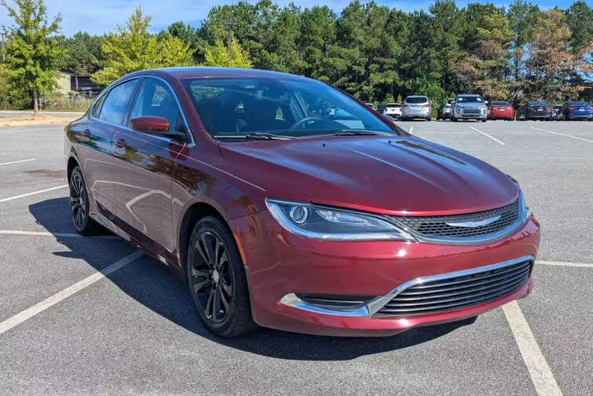 2016 Chrysler 200 Limited photo 1