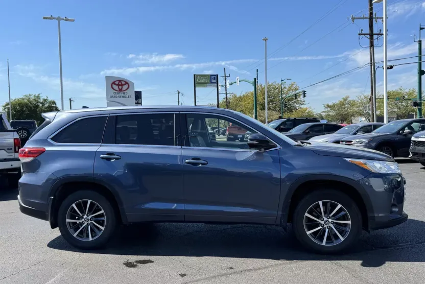 2018 Toyota Highlander XLE photo 1