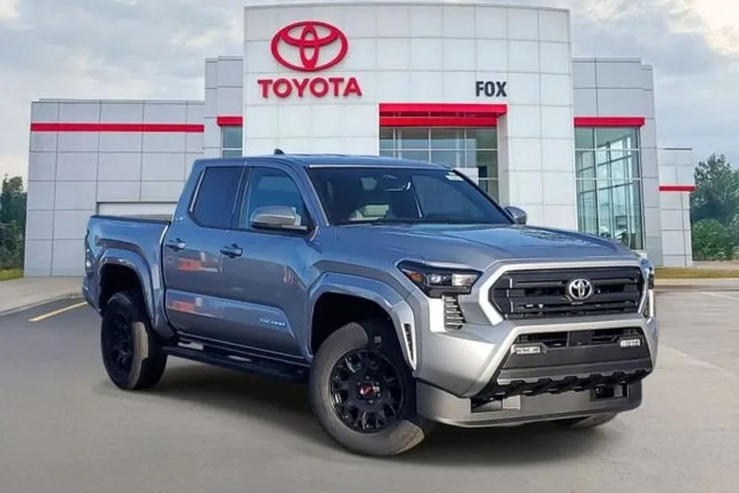 2025 Toyota Tacoma SR5 photo 1