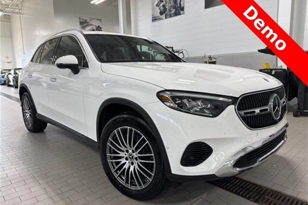 2025 Mercedes Benz GLC 300 4MATIC photo 1