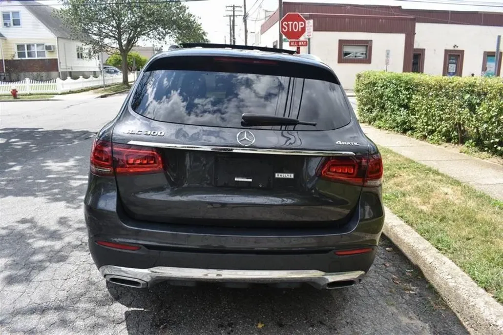 2020 Mercedes Benz GLC 300 photo 1
