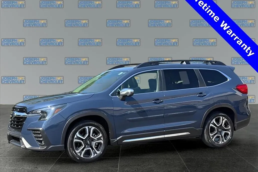 2023 Subaru Ascent Limited photo 1