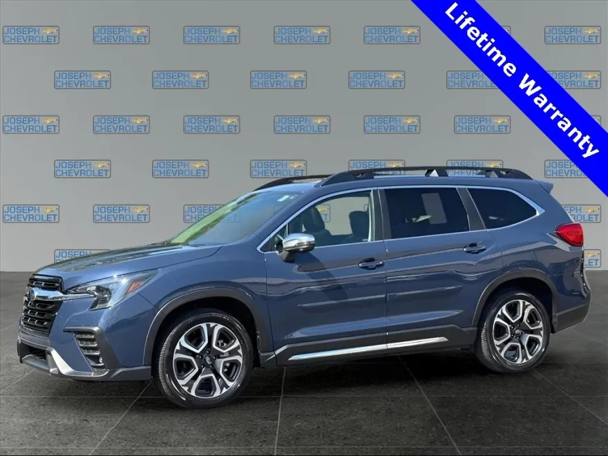 2023 Subaru Ascent Limited photo 1
