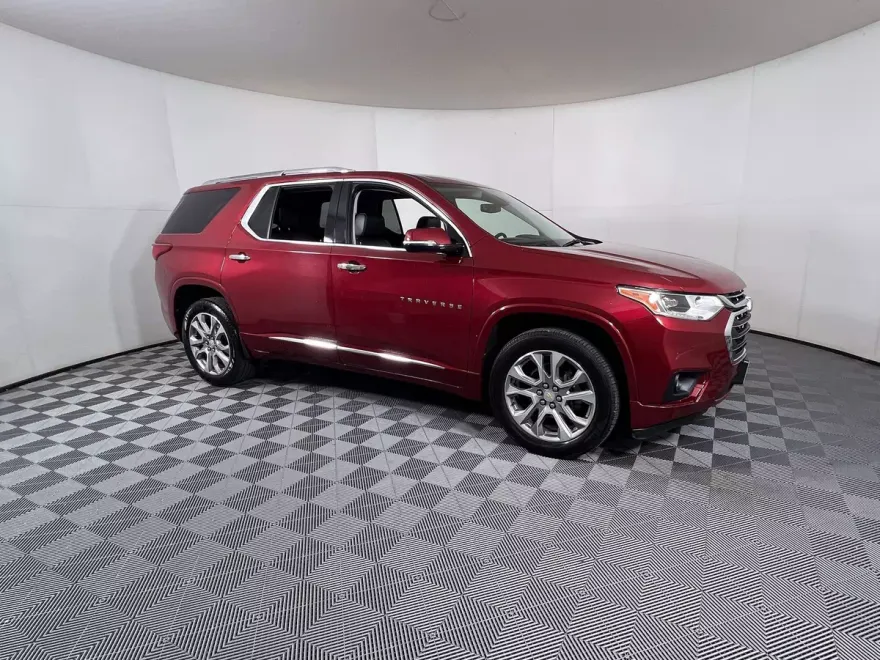 2020 Chevrolet Traverse Premier photo 1