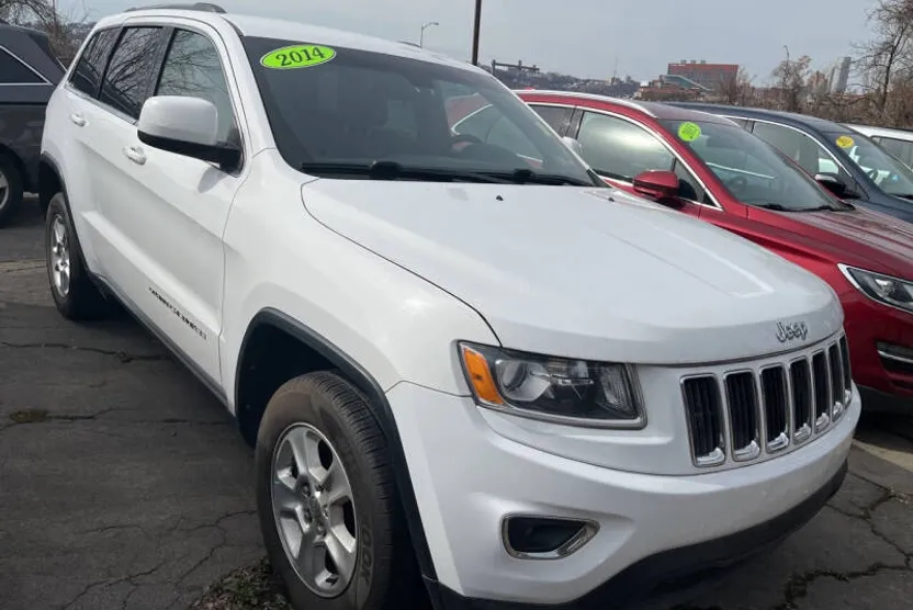 2014 Jeep Grand Cherokee Laredo photo 1