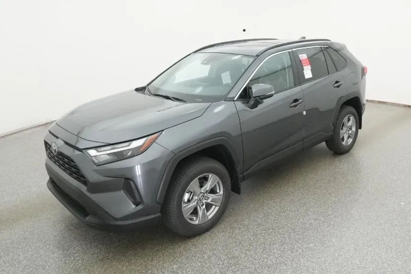 2025 Toyota RAV4 XLE photo 1