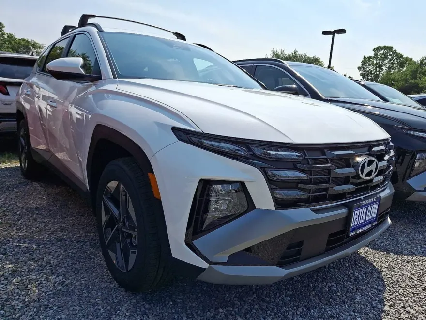 2025 Hyundai Tucson SEL photo 1