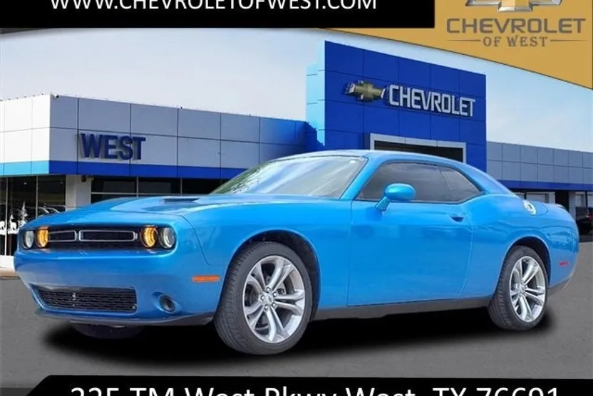 2023 Dodge Challenger SXT photo 1