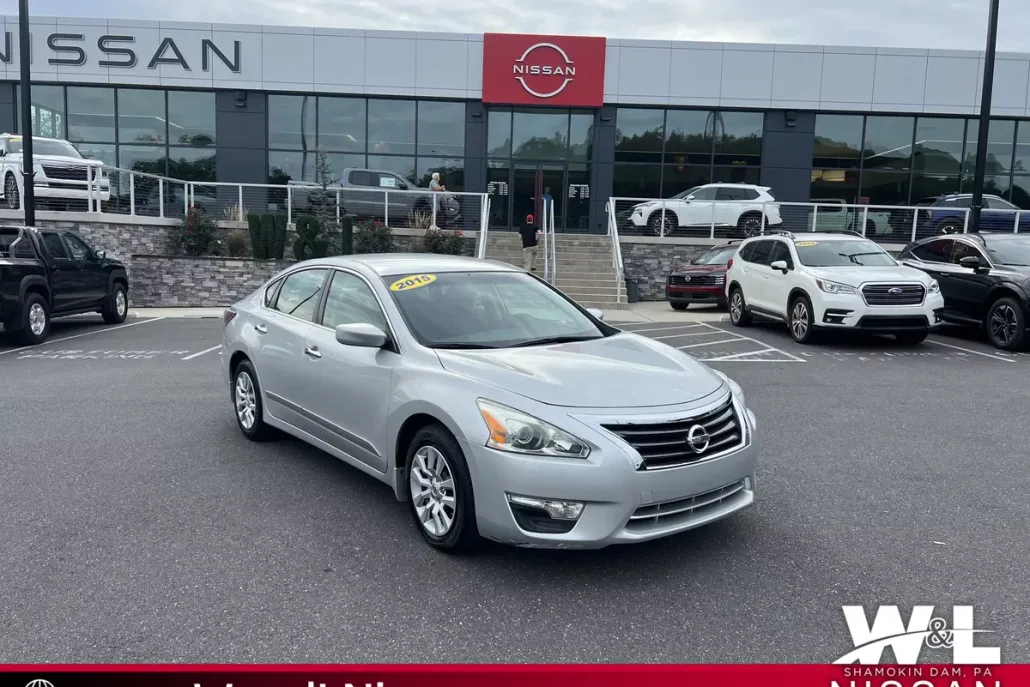 2015 Nissan Altima 2.5 S photo 1
