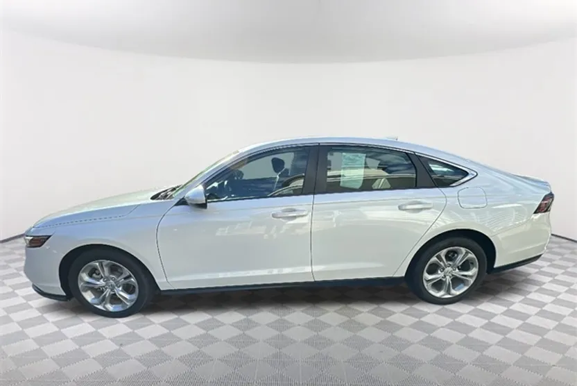 2023 Honda Accord LX photo 1
