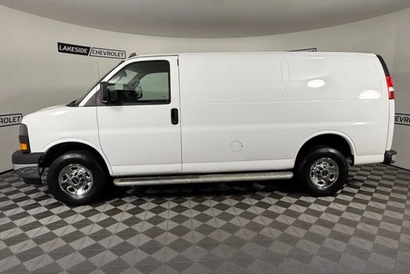 2023 Gmc Savana 2500 Cargo photo 1