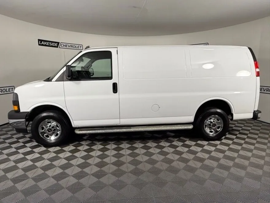 2023 Gmc Savana 2500 Cargo photo 1