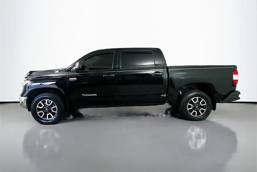 2021 Toyota Tundra SR5 CrewMax photo 1