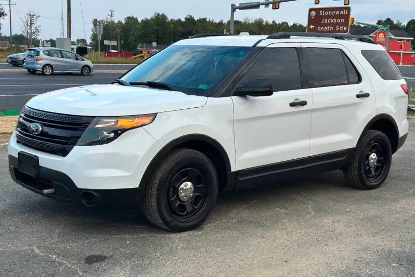 2013 Ford Explorer photo 1