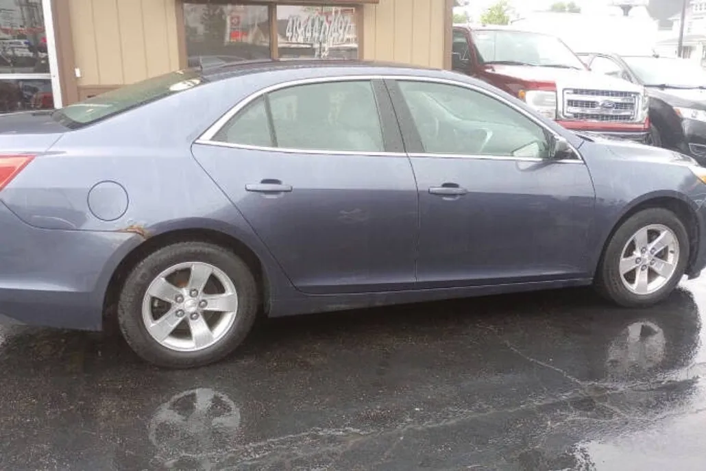 2014 Chevrolet Malibu LS photo 1