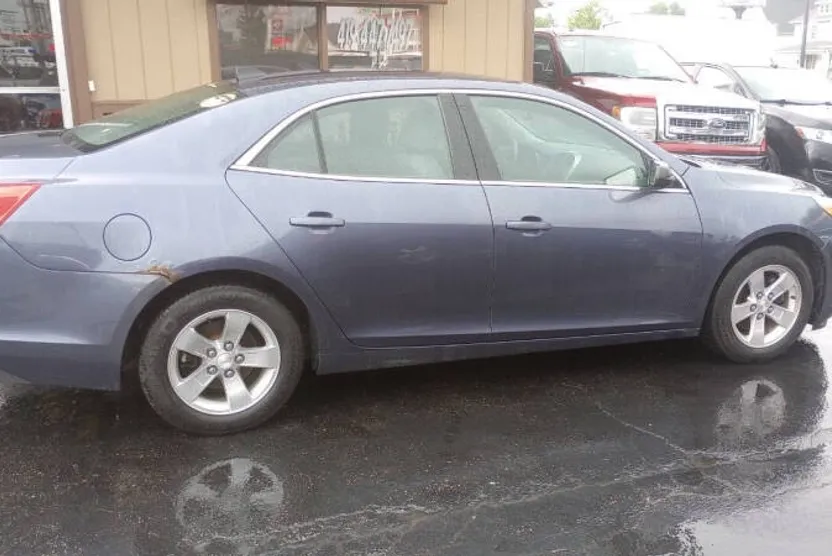 2014 Chevrolet Malibu LS photo 1