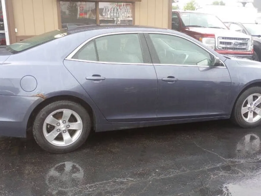 2014 Chevrolet Malibu LS photo 1