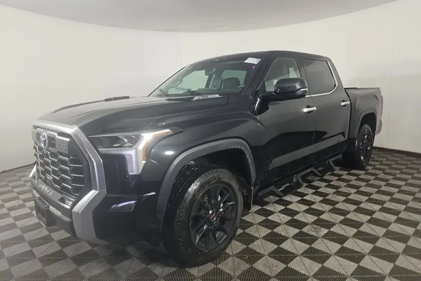 2023 Toyota Tundra Limited photo 1