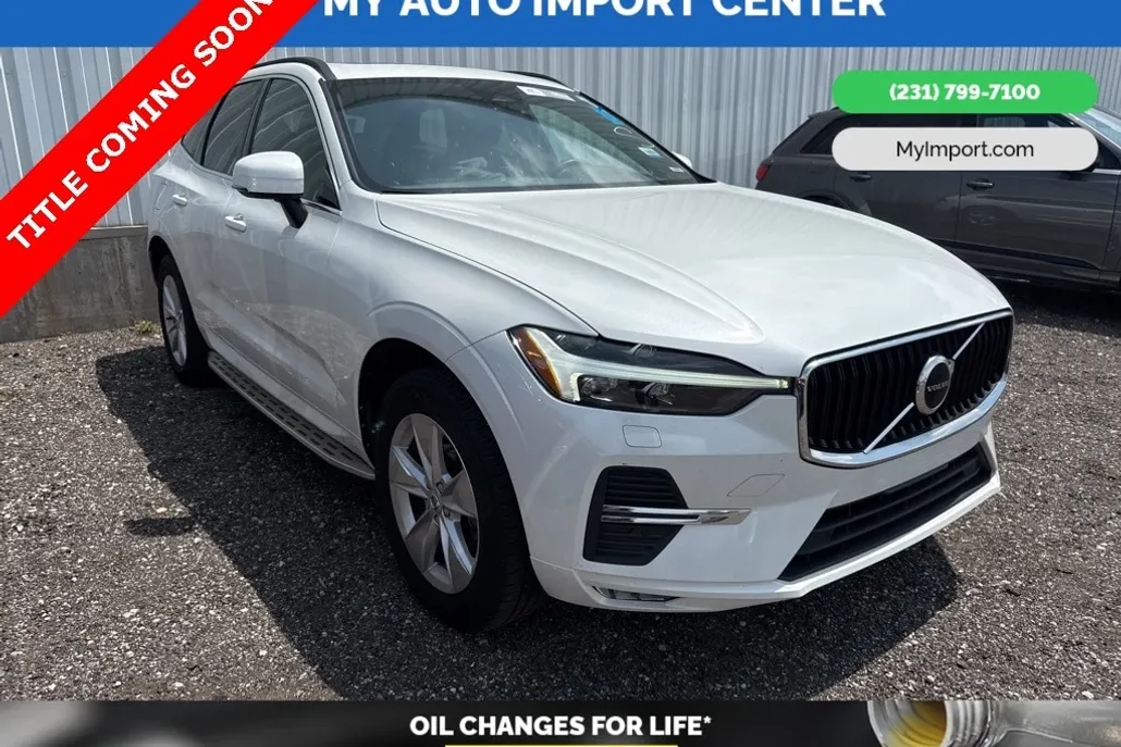 2022 Volvo XC60 B5 Momentum photo 1