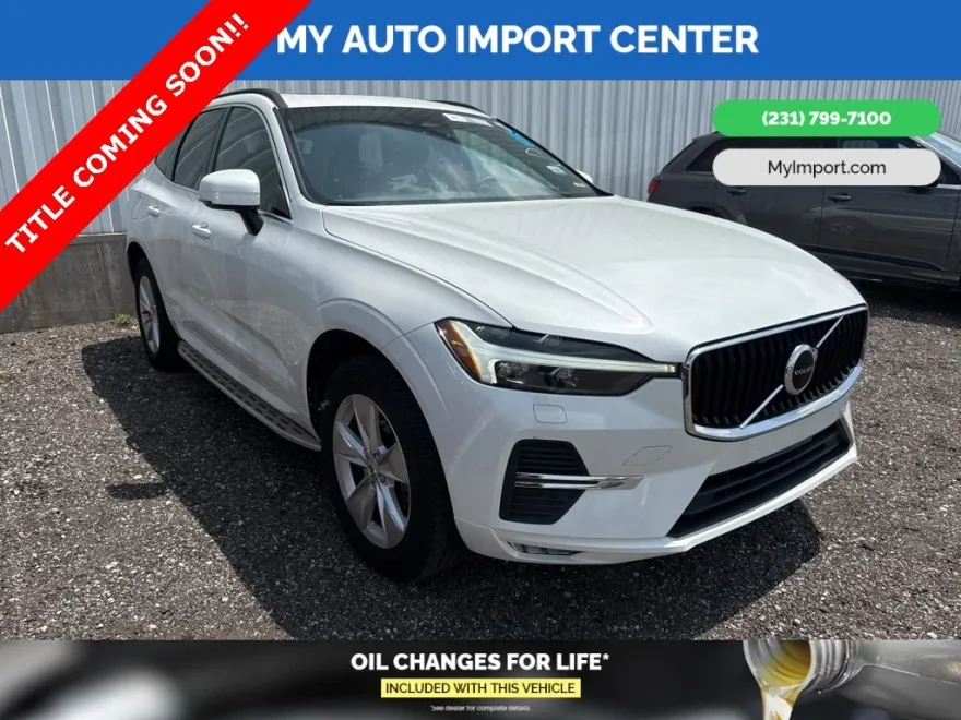 2022 Volvo XC60 B5 Momentum photo 1
