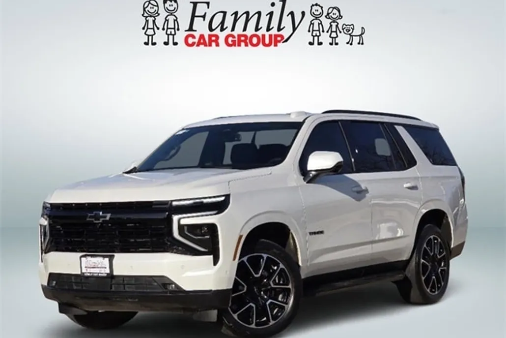2025 Chevrolet Tahoe RST photo 1