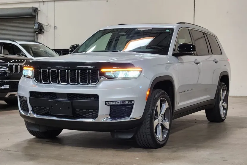 2021 Jeep Grand Cherokee Limited photo 1
