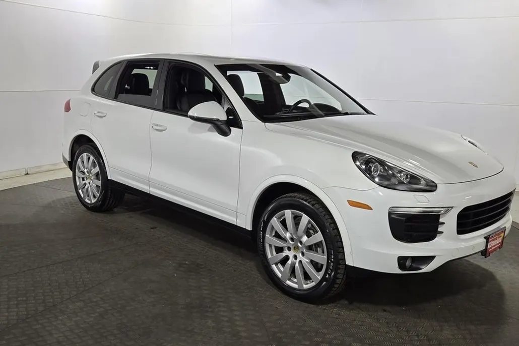2018 Porsche Cayenne Platinum Edition photo 1