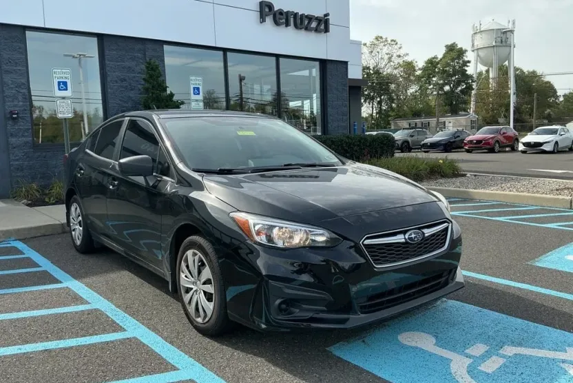 2019 Subaru Impreza 2.0i photo 1