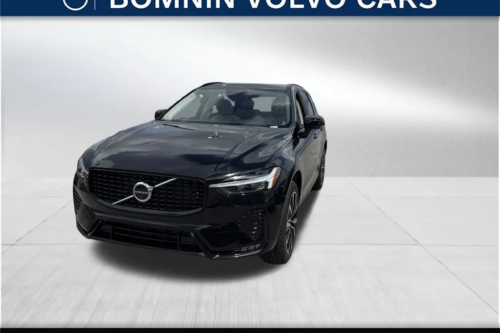 2025 Volvo XC60 B5 Plus photo 1