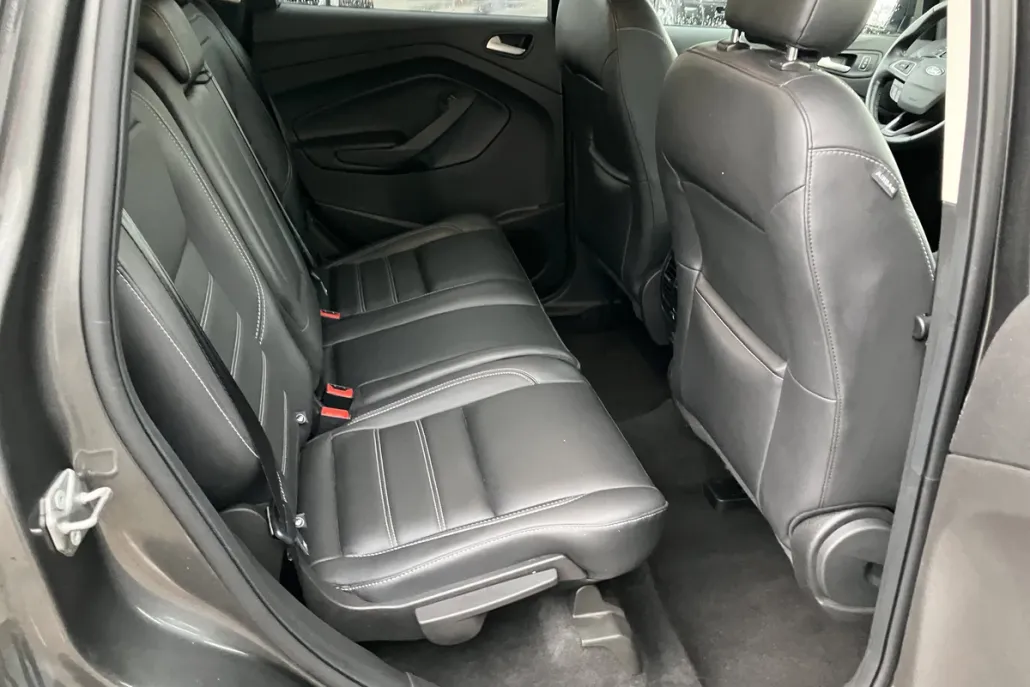2019 Ford Escape SEL photo 1