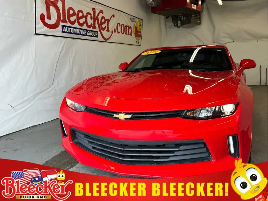 2018 Chevrolet Camaro 1LT photo 1