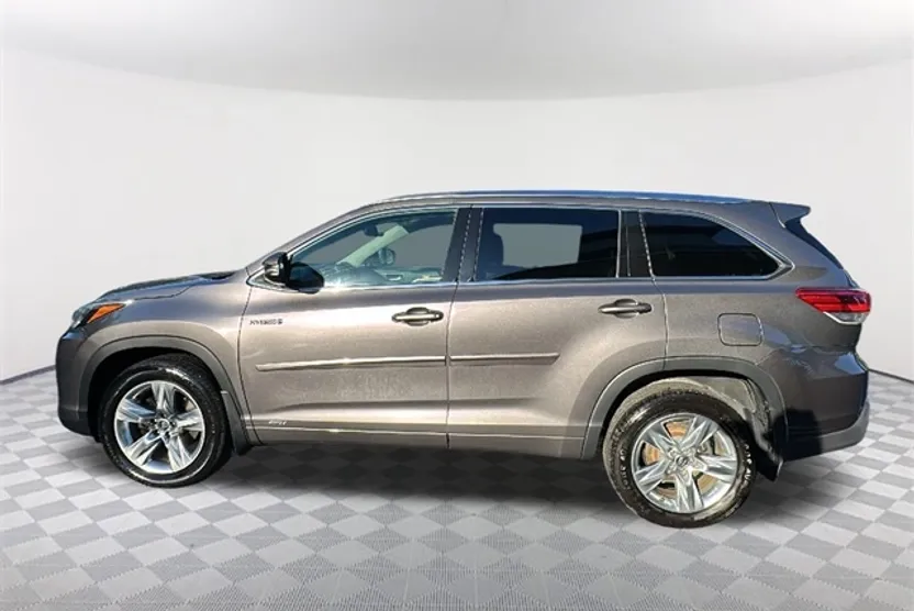 2017 Toyota Highlander Limited Platinum Hybrid photo 1