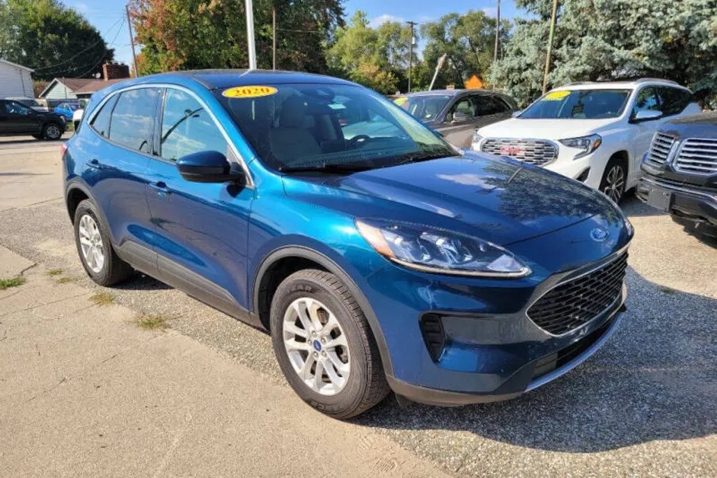 2020 Ford Escape SE photo 1