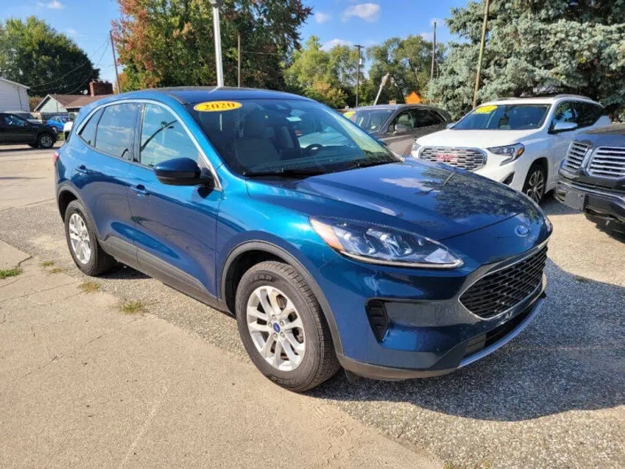 2020 Ford Escape SE photo 1