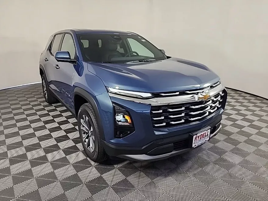 2026 Chevrolet Equinox LT photo 1