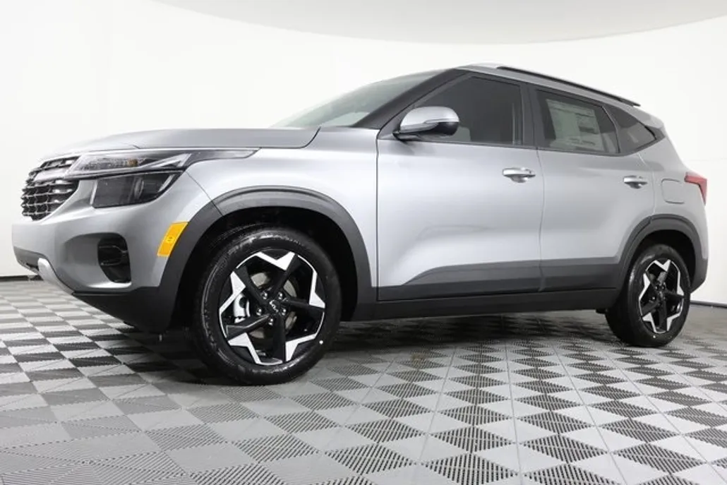 2025 Kia Seltos S X-Line photo 1
