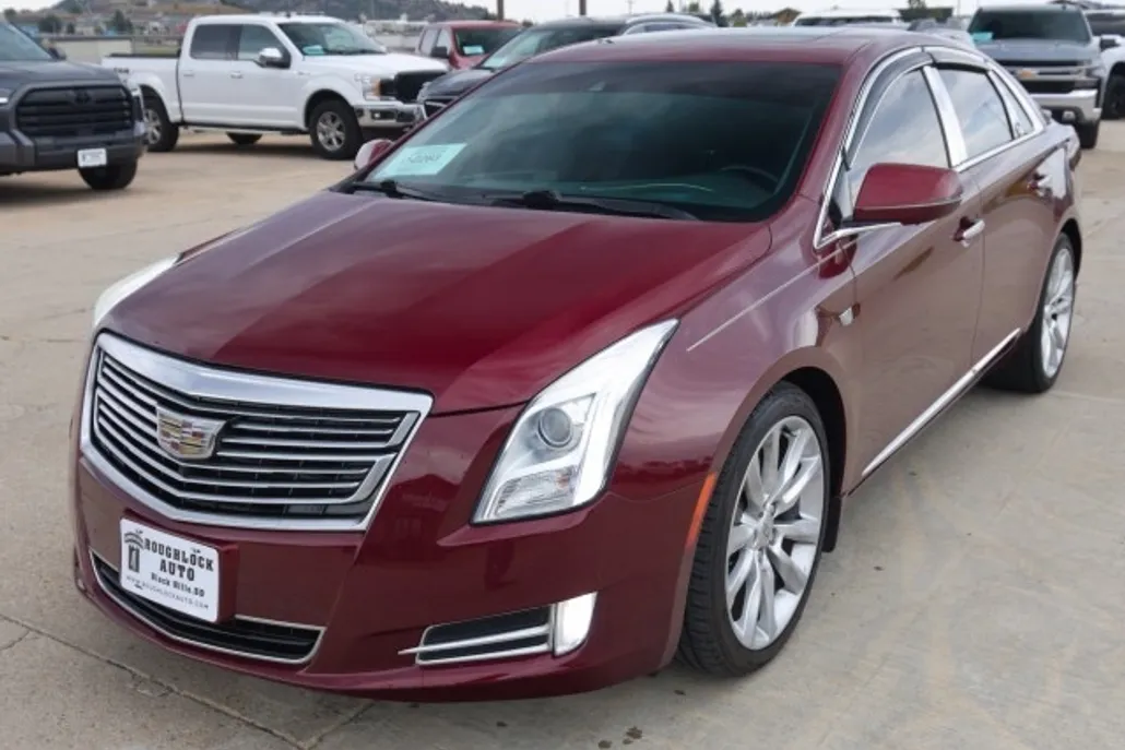 2017 Cadillac XTS Platinum V-Sport photo 1