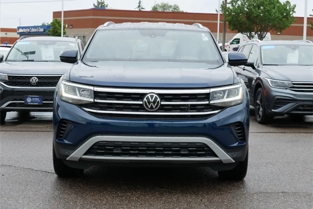 2022 Volkswagen Atlas Cross Sport V6 SE Technology photo 1