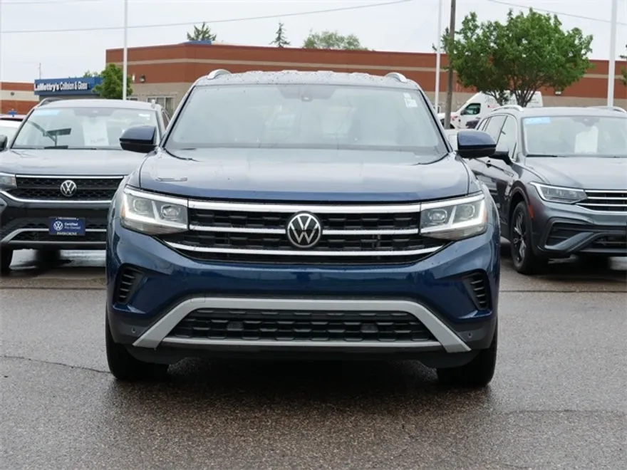 2022 Volkswagen Atlas Cross Sport V6 SE Technology photo 1